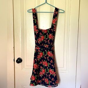 Vintage floral pinafore dress size M